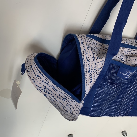 Blue and white vitality duffle / gym bag - Picture 3 of 8